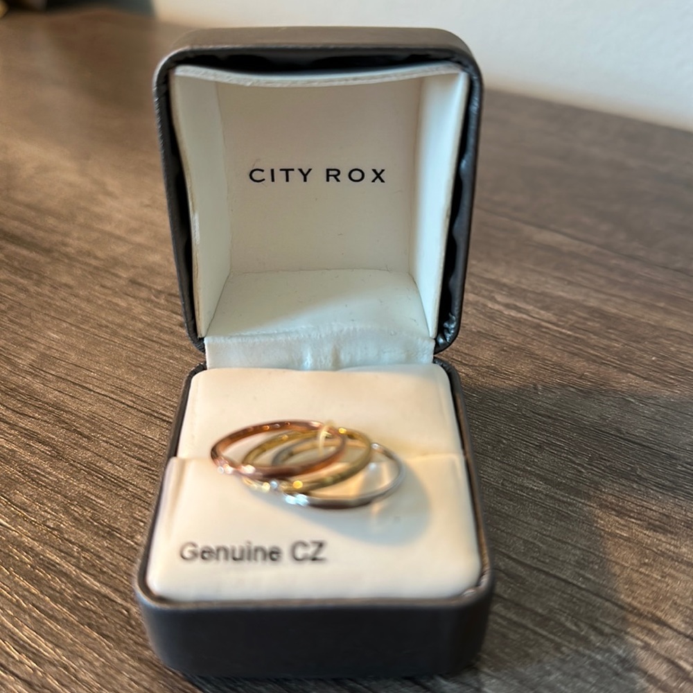 Kohls Set of three rings NWT